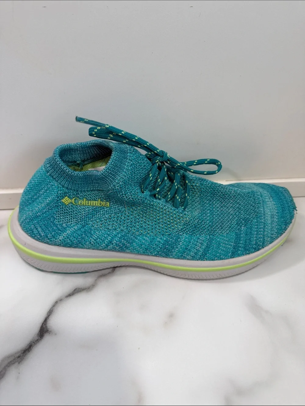 Columbia Women's Chimera Lace sneakers Size 5
